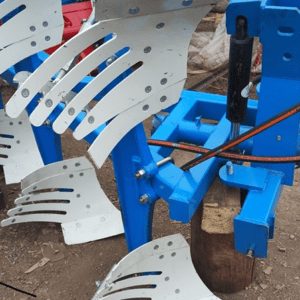 Arado Triple Reversible Hidraulico
